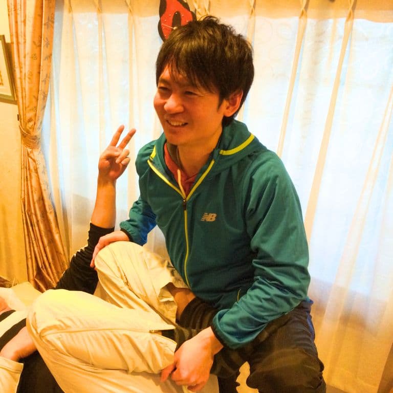 リラックスしながら施術に学ぶ修行時代の代表